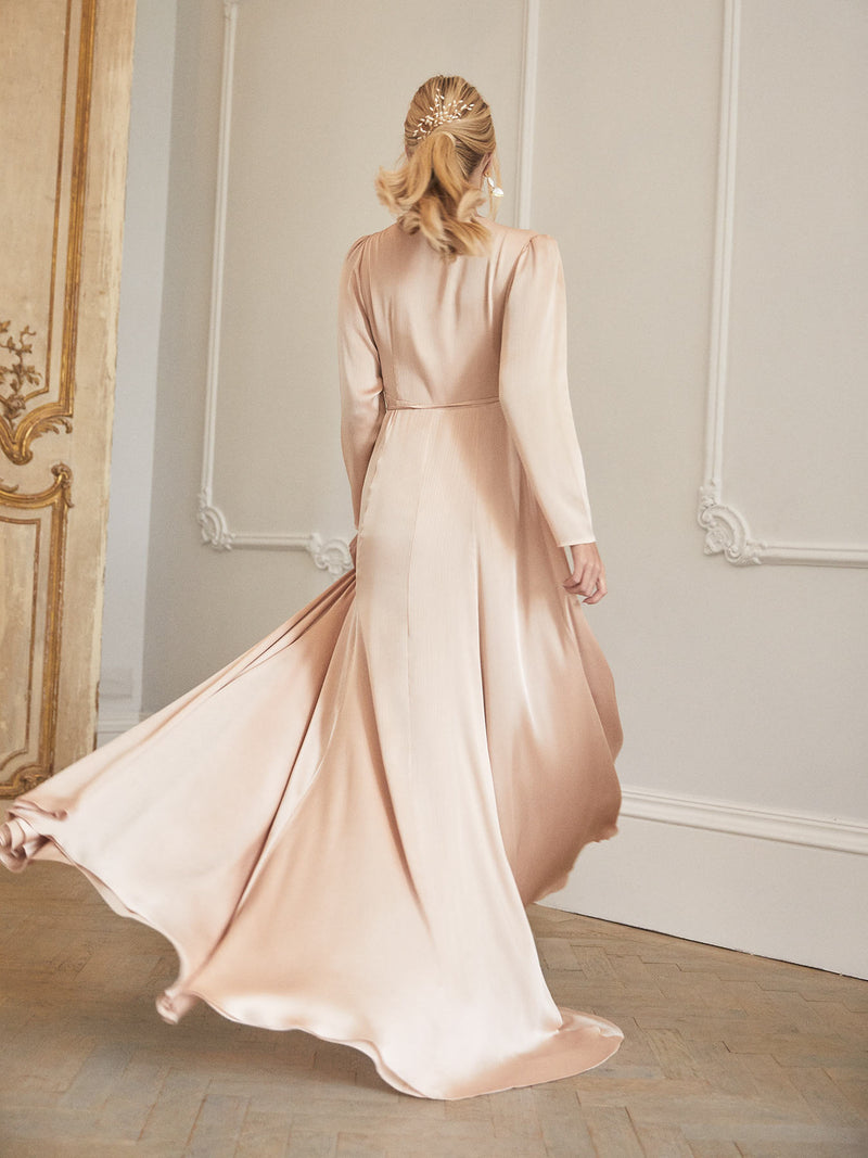 Evie dress in peach champagne